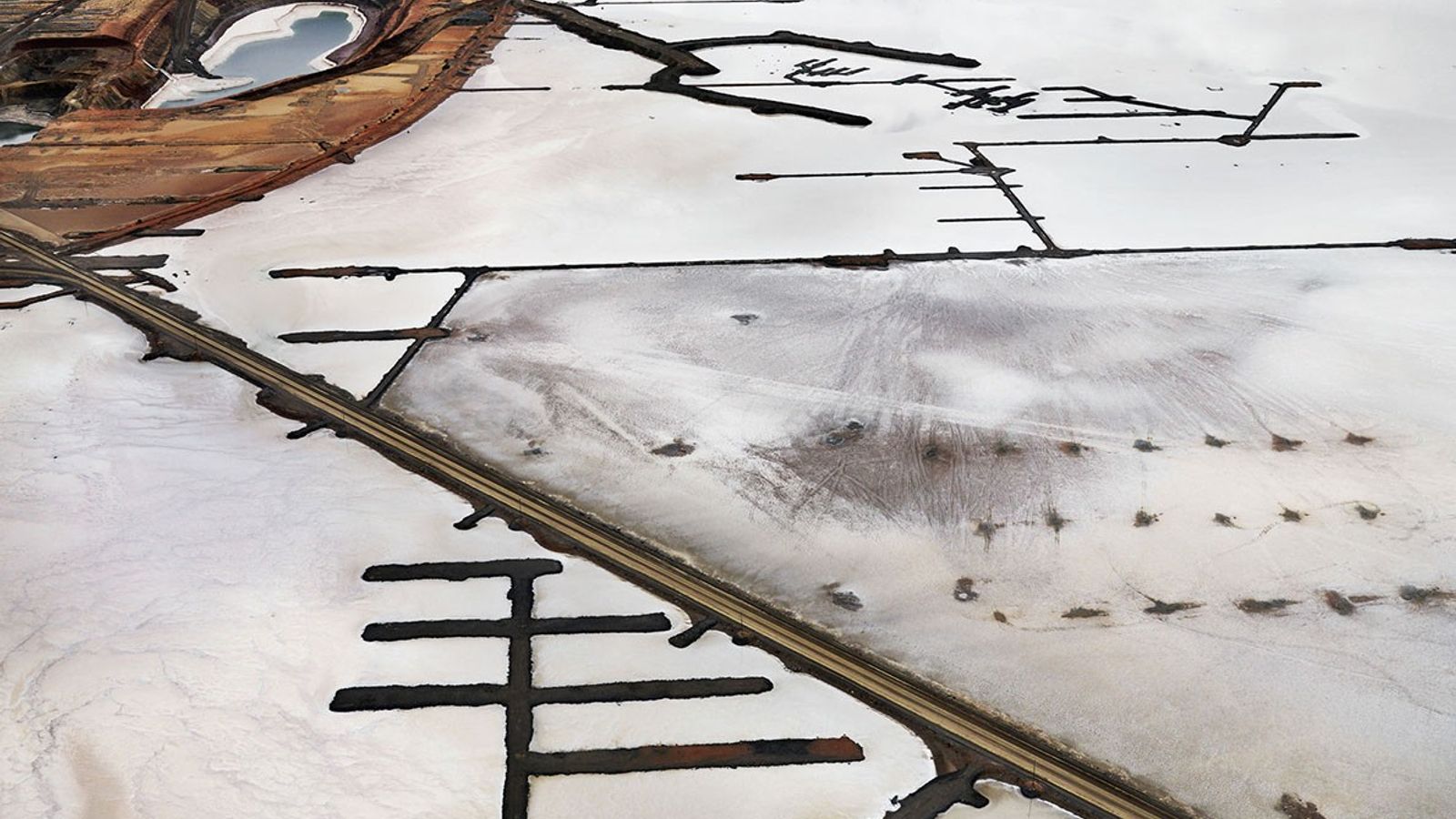 the-edward-burtynsky-conversation-artist-interview