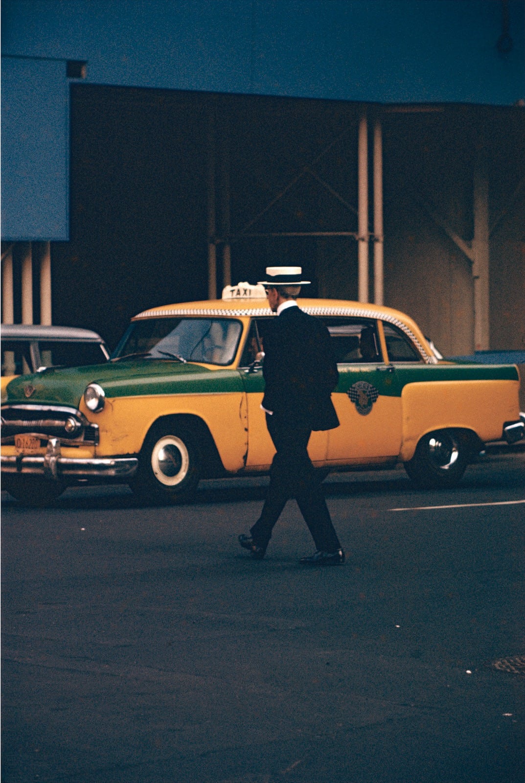 Saul-Letter-Straw-Hat Saul Leiter: Retrospective - The Photographers Gallery, London