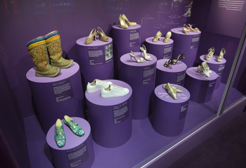5._Installation_view_of_Shoes_Pleasure_and_Pain_13_June_2015_-_31_January_2016_c_Victoria_and_Albert_Museum_London