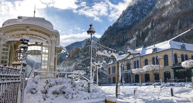 Cauterets ski pyrenees france