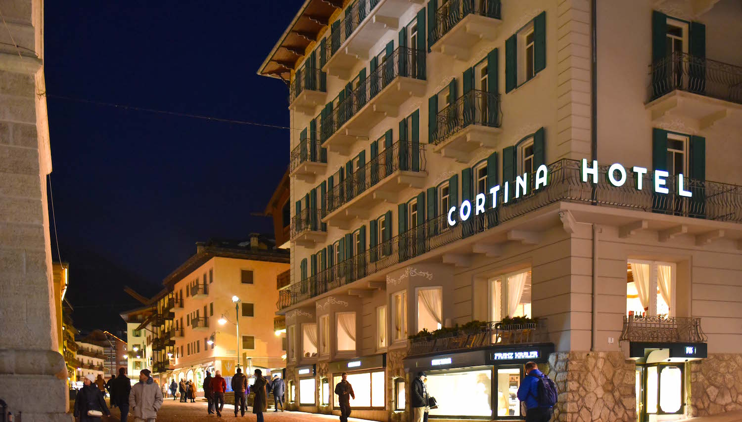 Cortina d'Ampezzo Hotel Cortina Dolomite Mountains