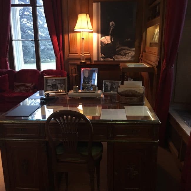 Chaplins-World Charlie Chaplin's desk Vevey