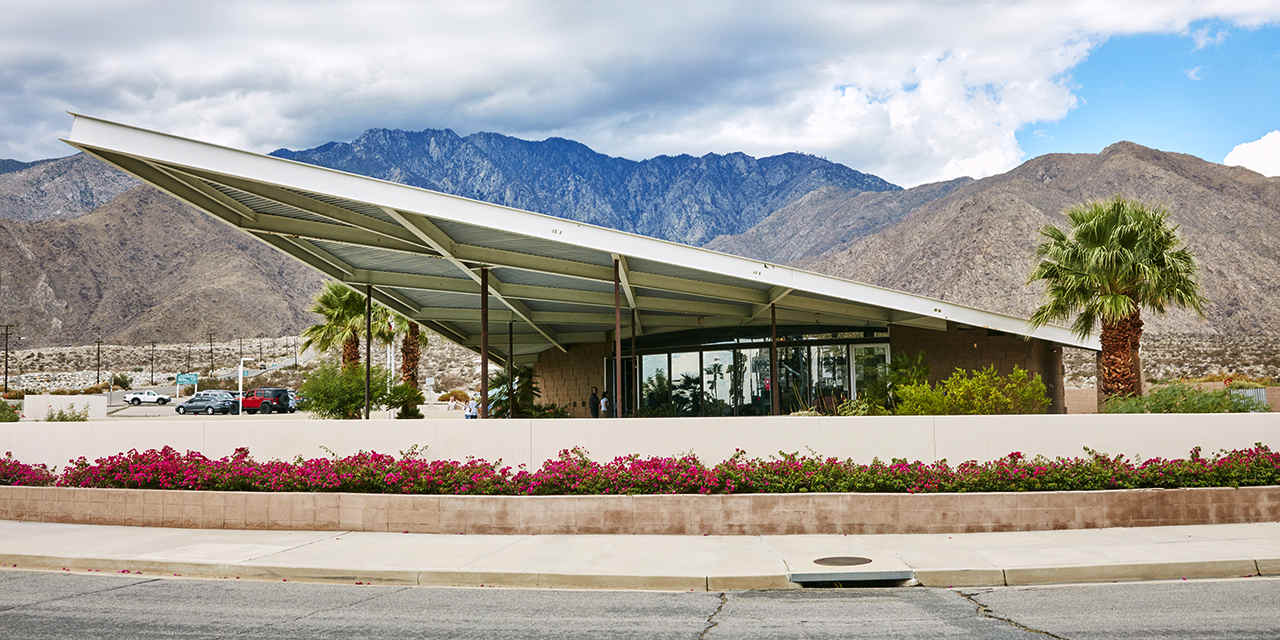 Palm Springs Visitor Centre