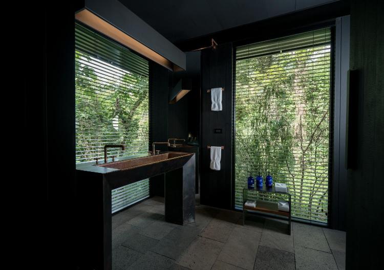 Bathroom Centre Bungalows, Rio Perdido Lodge