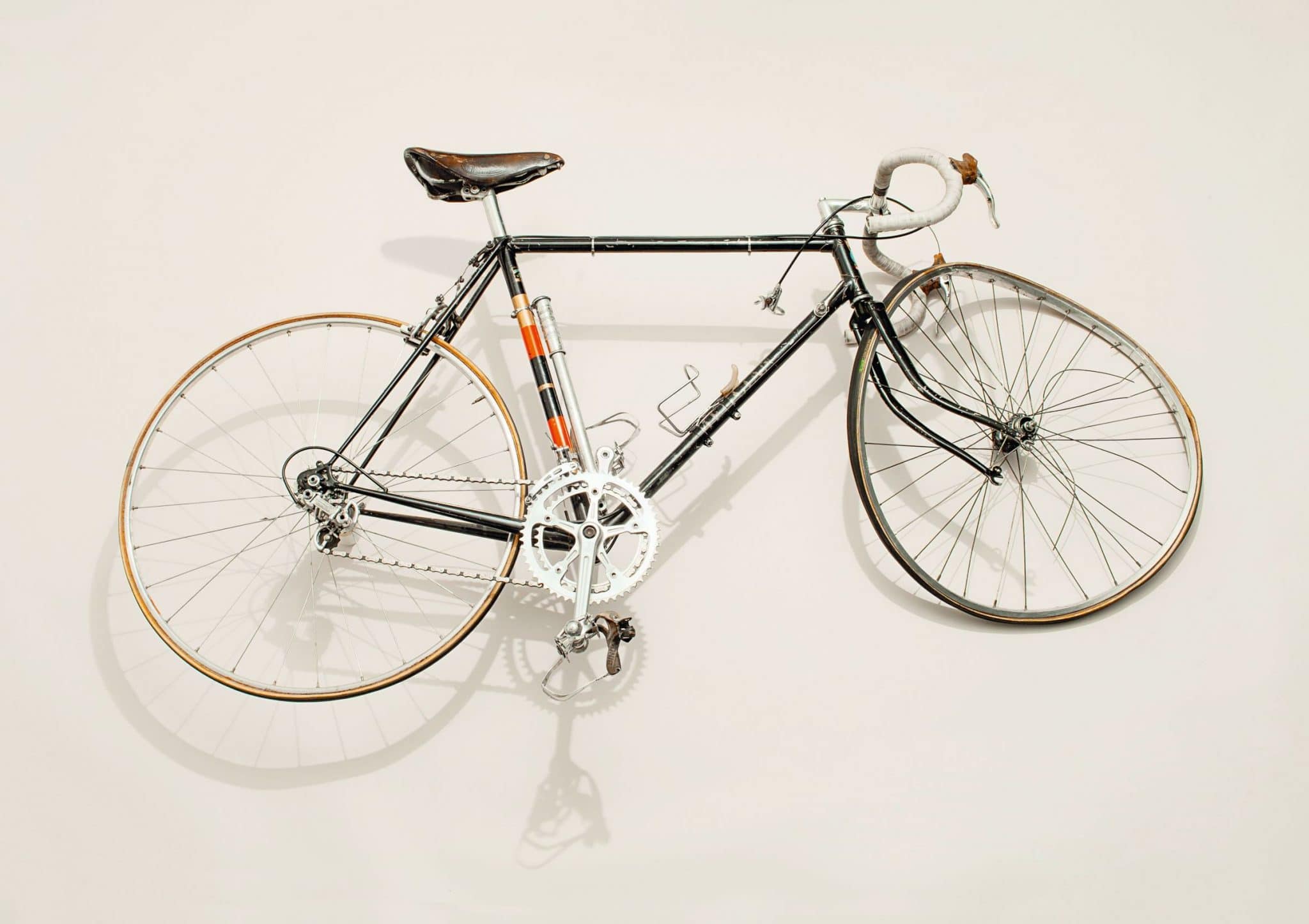 Paul Smith Phaidon crashed bike